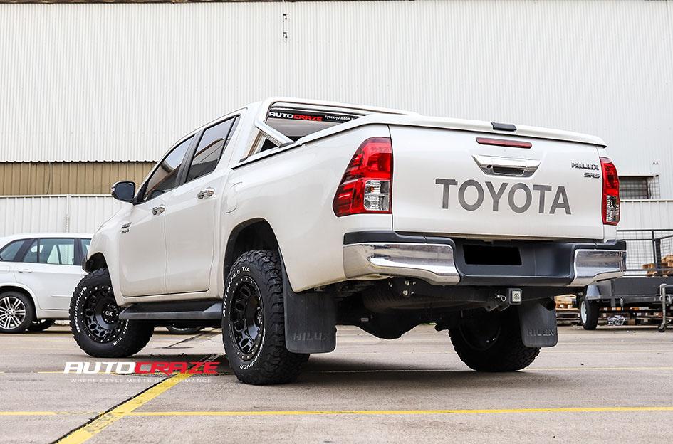 TOYOTA HILUX 4WD HOLESHOT XD SATIN BLACK